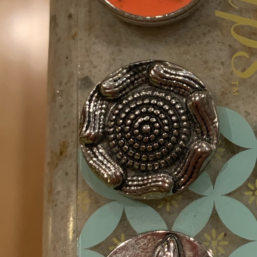 Snap gingersnap flower